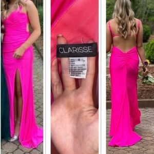 Hot pink size 4 prom dress! perfect condition Adjustable straps! Bought for 500+